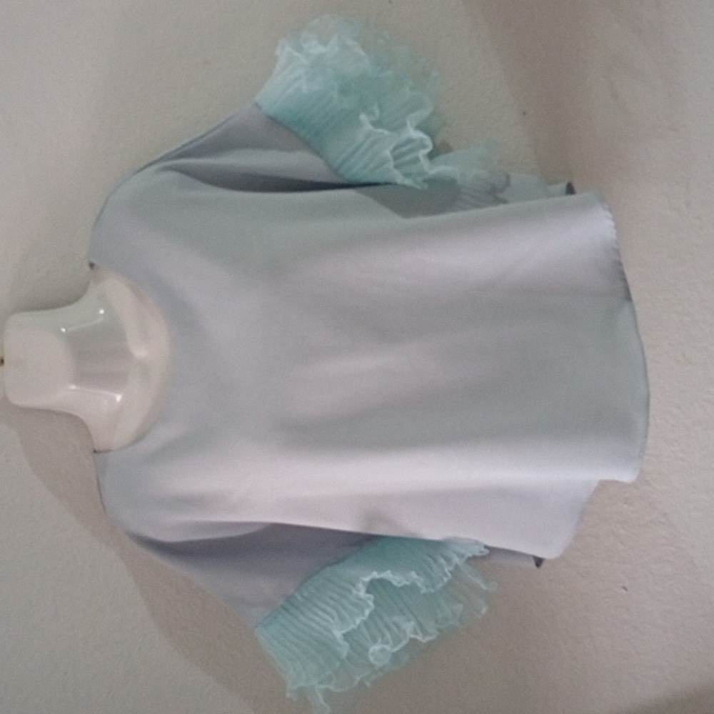 Ontwelfth  Women Blouse Size S Baby Blue Color Pre-Owned
